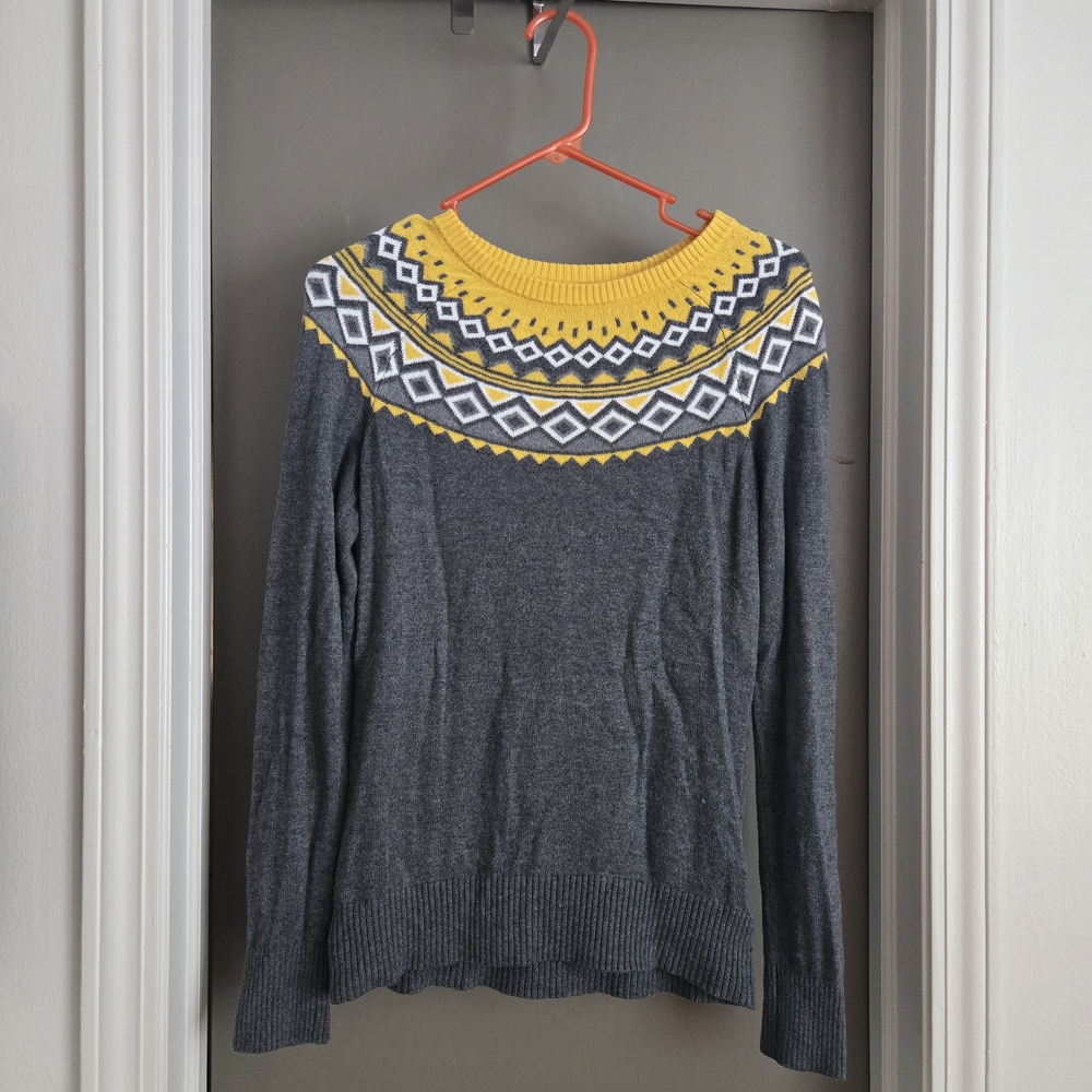 Merona Gray and Yellow Crew Neck Sweater with Fair Isle Pattern
